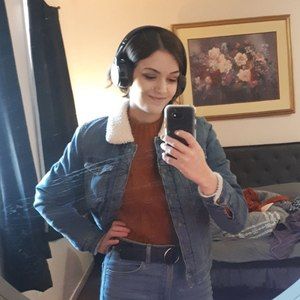 Meet your Posher, Julia